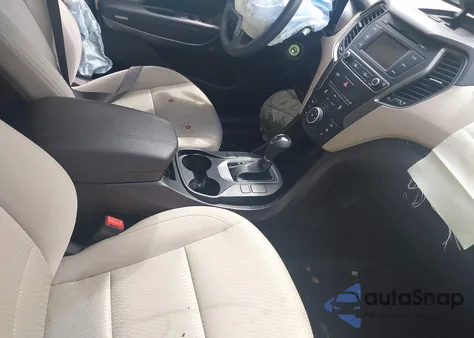 2017 Hyundai Santa Fe Sport 2.4L z USA, uszkodzony, nr VIN 5XYZT3LB1HG479869